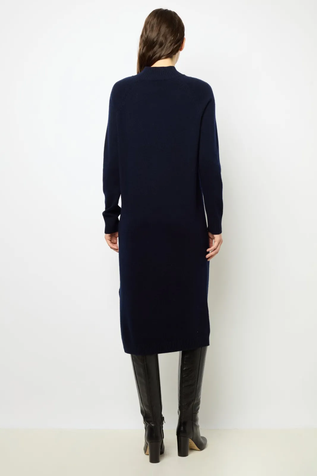 Online Half-moon bag in suede leather - LE SUZANNE Dresses