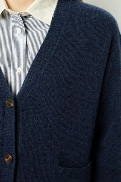Hot Loose-fitting V-neck cardigan - JEANETTE Knitwear