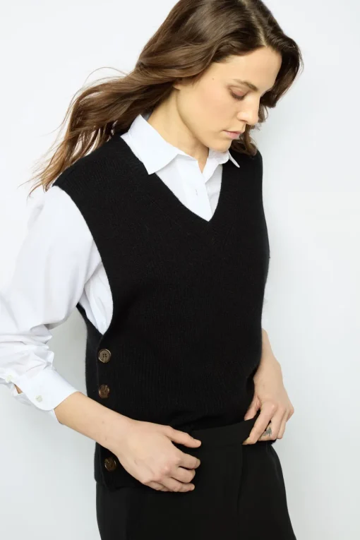New Sleeveless ribbed sweater - JULIETTA Knitwear