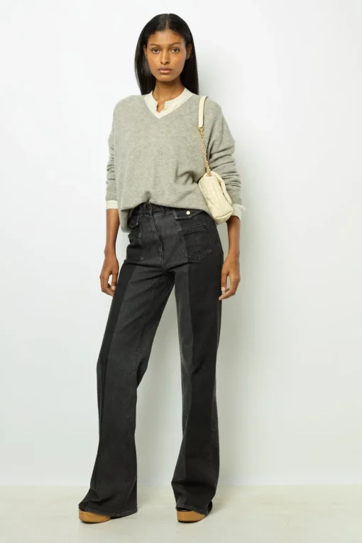 Best V-neck cashmere sweater - JANETTE Knitwear